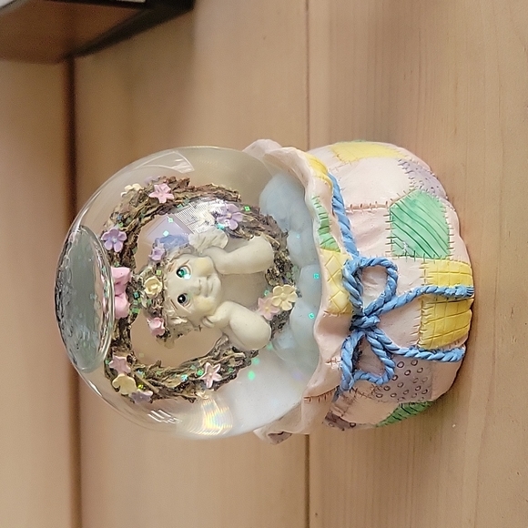Dreamsickles Snowglobe Snow Globe- "Thinking" - Picture 1 of 5